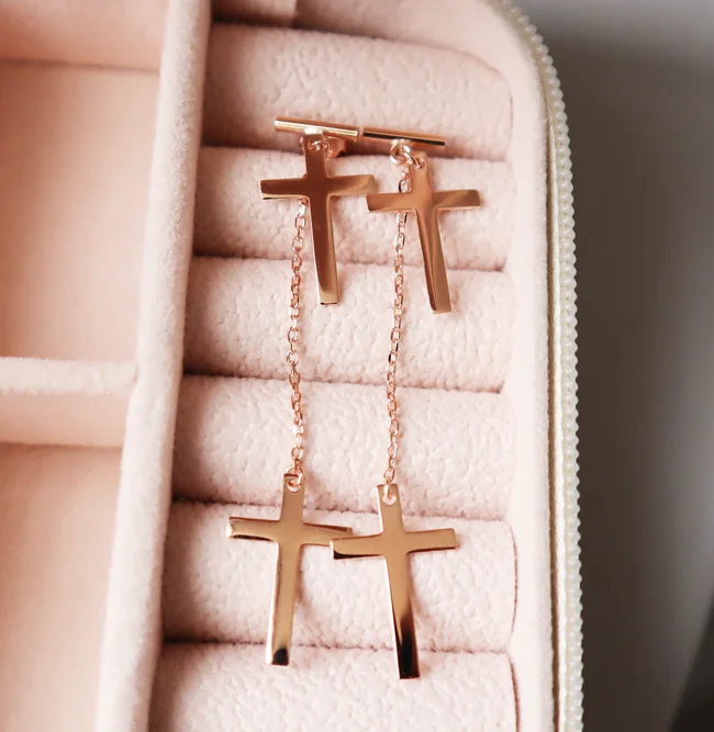 Aros cruces colgantes